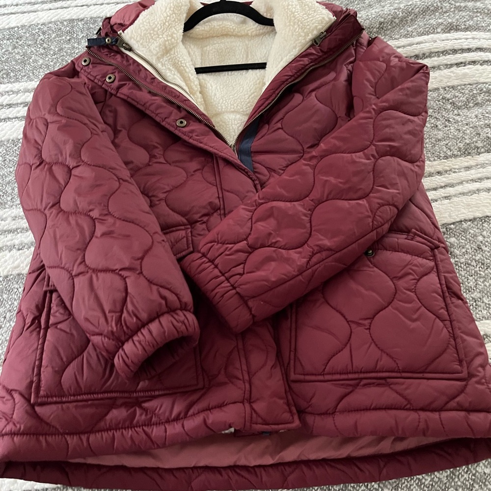 Women's Quilted Jacket - Burgundy